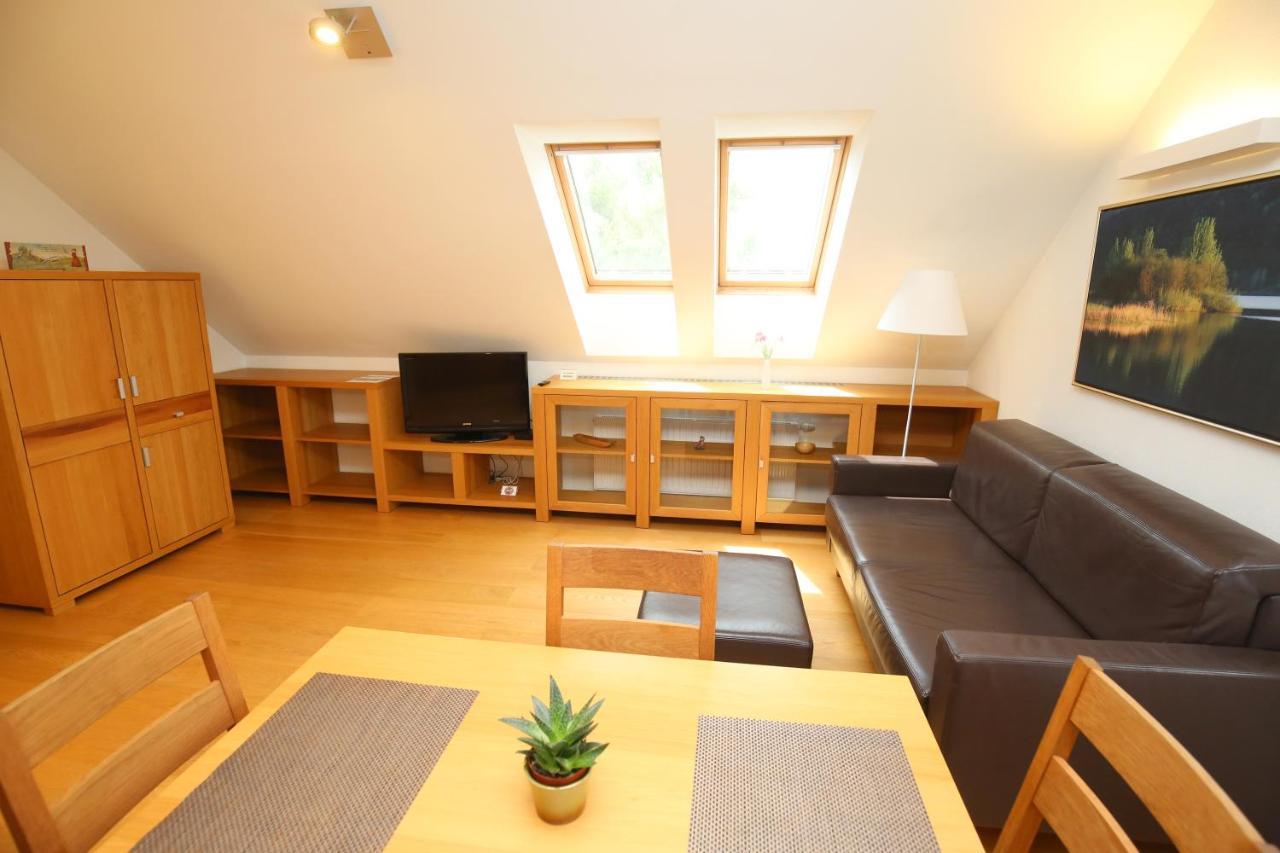 Apartments Vrdjan Cerknica Luaran gambar