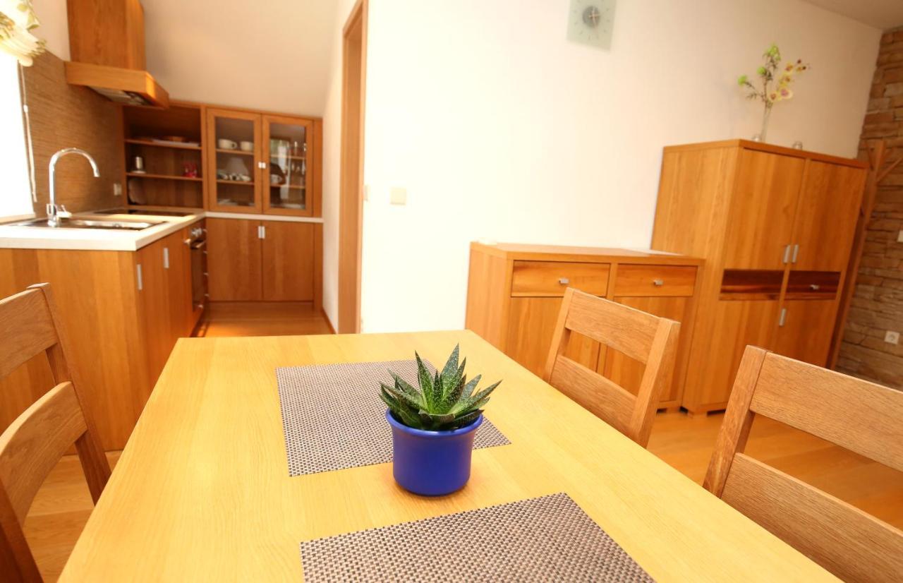 Apartments Vrdjan Cerknica Luaran gambar