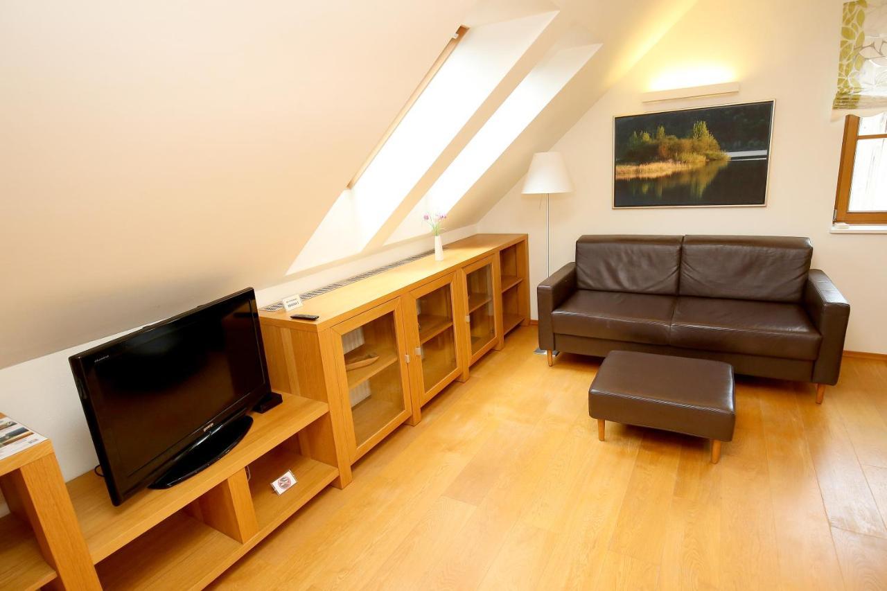 Apartments Vrdjan Cerknica Luaran gambar