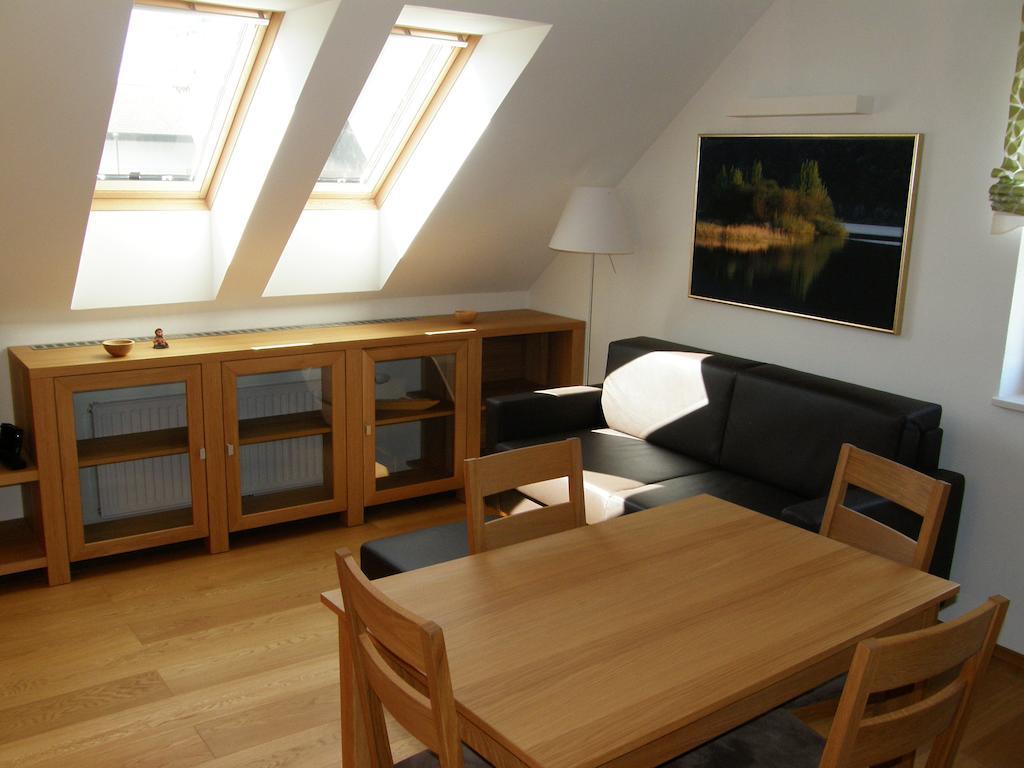 Apartments Vrdjan Cerknica Bilik gambar