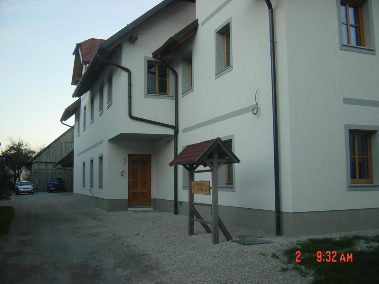 Apartments Vrdjan Cerknica Luaran gambar